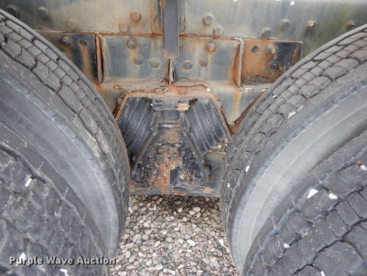 image for item DK0286 2000 International 2554  truck with pump