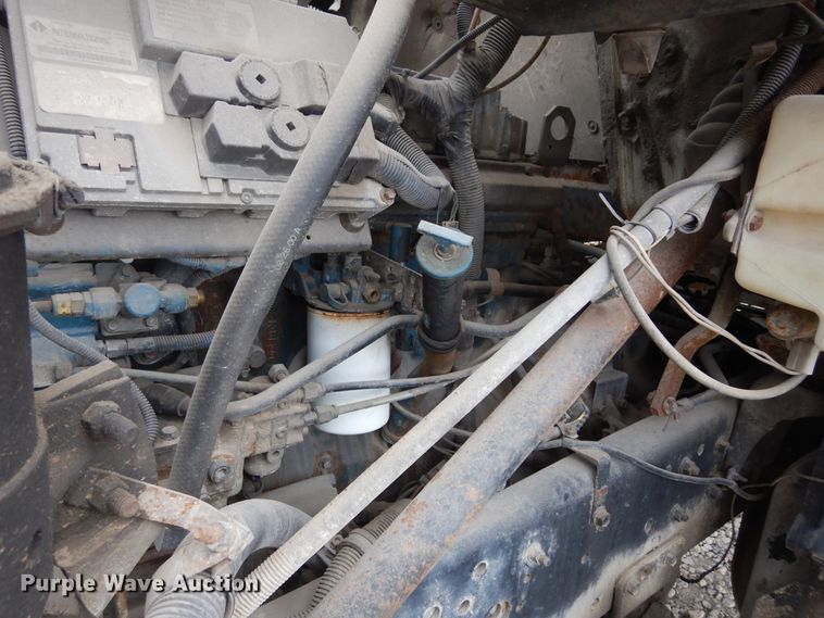 image for item DK0286 2000 International 2554  truck with pump