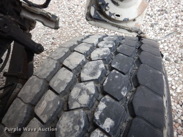 image for item DK0286 2000 International 2554  truck with pump