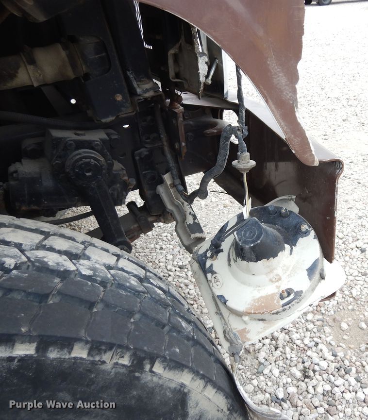 image for item DK0286 2000 International 2554  truck with pump