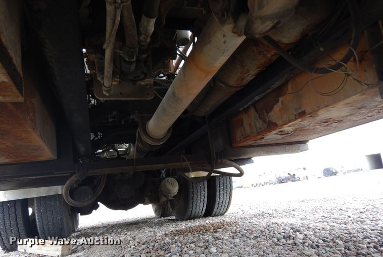 image for item DK0286 2000 International 2554  truck with pump