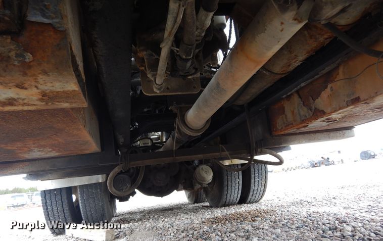 image for item DK0286 2000 International 2554  truck with pump