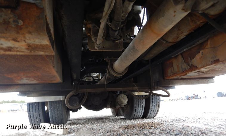 image for item DK0286 2000 International 2554  truck with pump