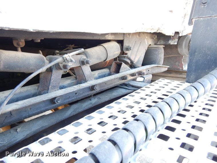 image for item DK0323 1999 Volvo VN Series  semi truck