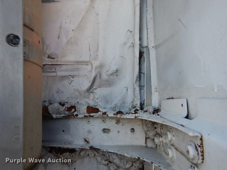 image for item DK0323 1999 Volvo VN Series  semi truck