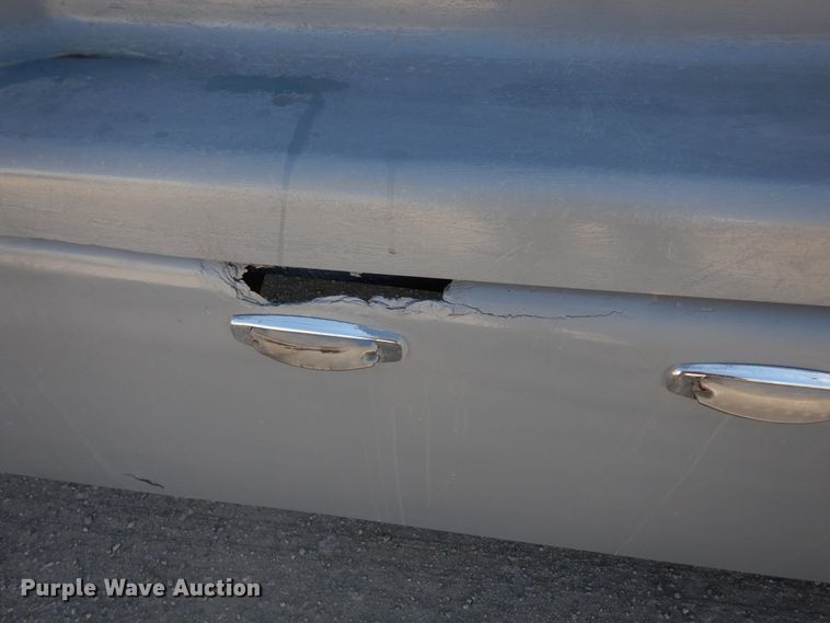 image for item DK0323 1999 Volvo VN Series  semi truck