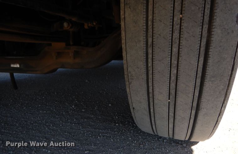 image for item DK0323 1999 Volvo VN Series  semi truck