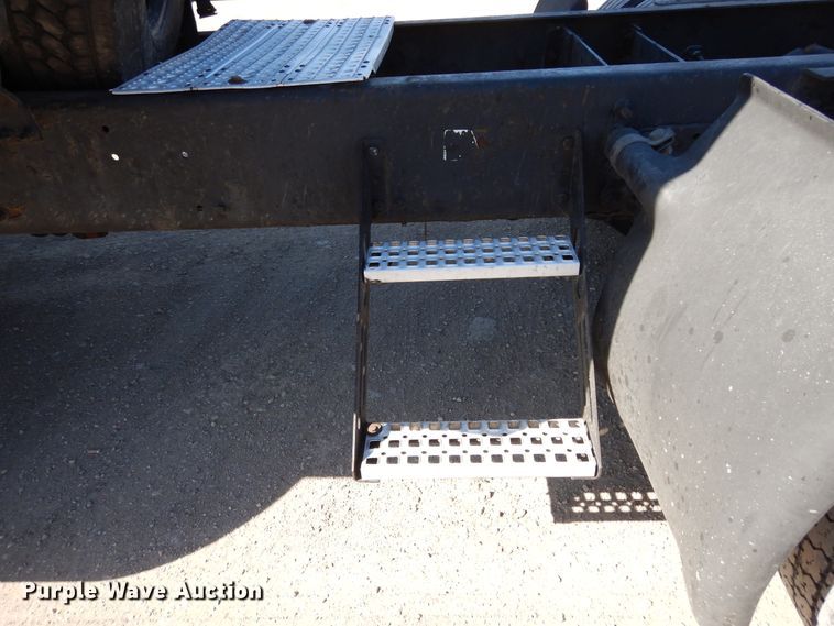 image for item DK0324 2006 Volvo VN Series  semi truck