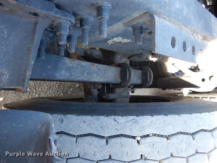 image for item DK0324 2006 Volvo VN Series  semi truck