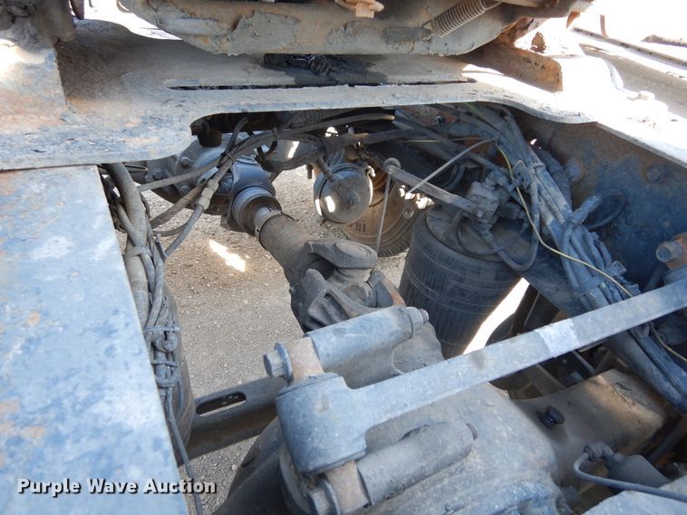 image for item DK0324 2006 Volvo VN Series  semi truck