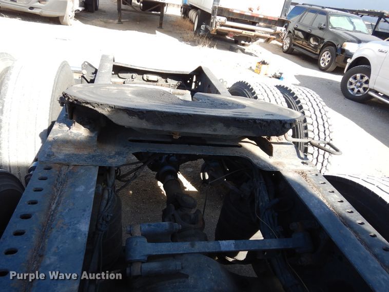 image for item DK0324 2006 Volvo VN Series  semi truck