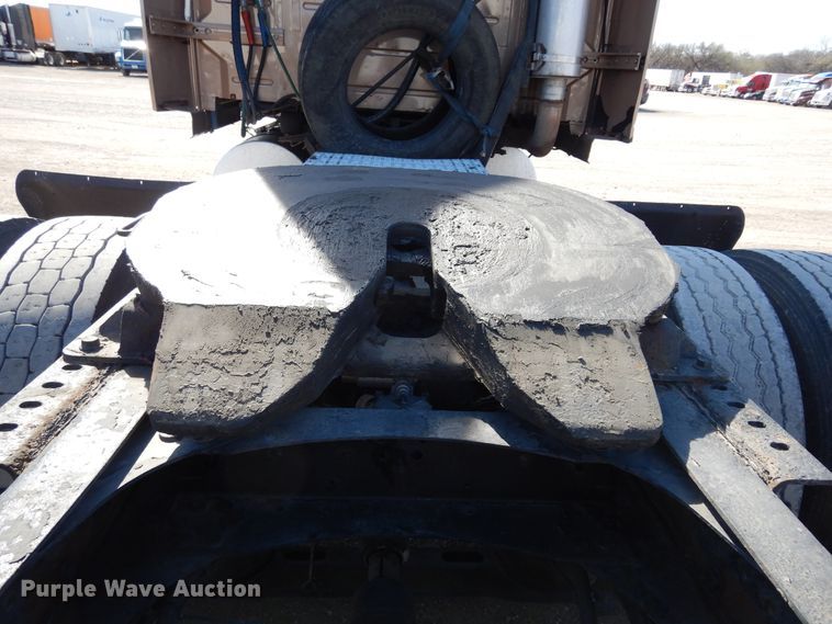 image for item DK0324 2006 Volvo VN Series  semi truck