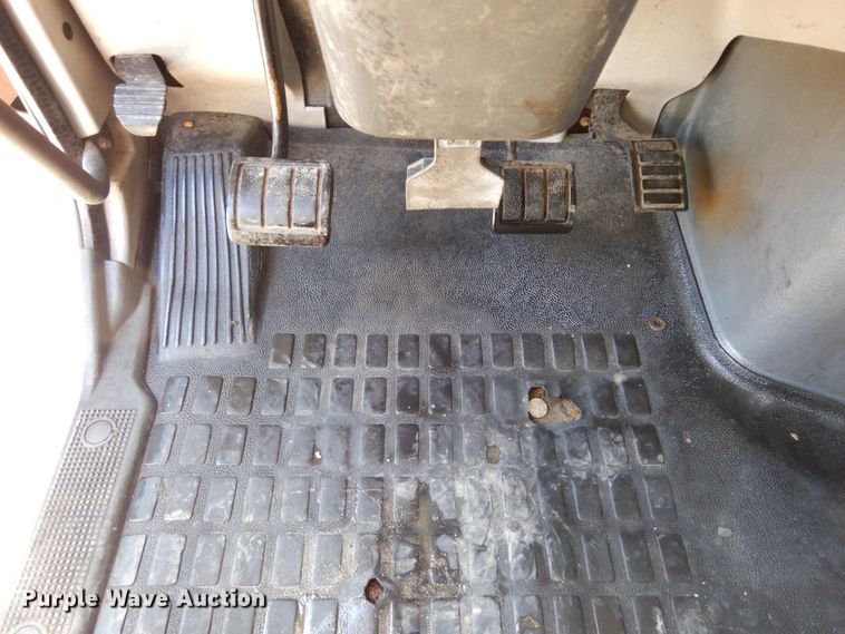 image for item DK0324 2006 Volvo VN Series  semi truck