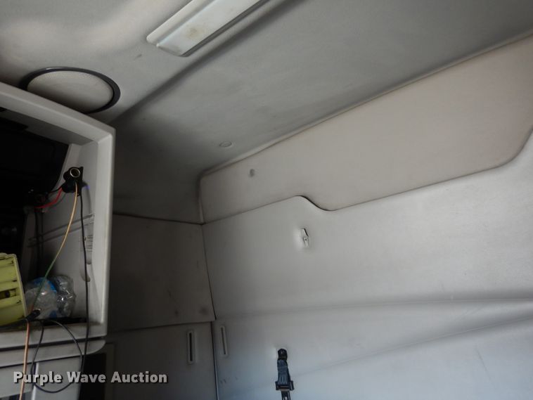 image for item DK0324 2006 Volvo VN Series  semi truck