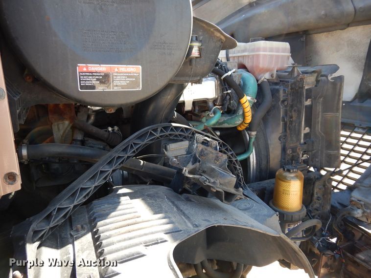 image for item DK0324 2006 Volvo VN Series  semi truck