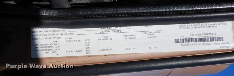 image for item DK0324 2006 Volvo VN Series  semi truck