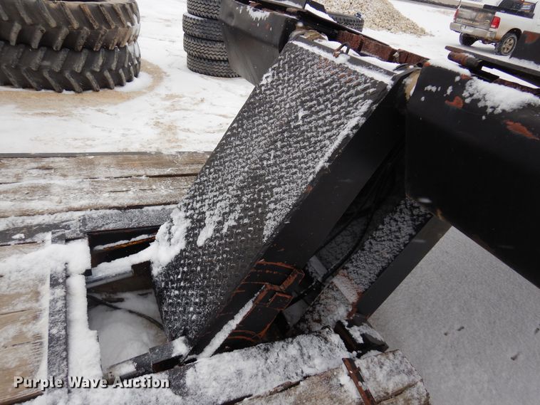 image for item DK4307 1985 Hyster  lowboy equipment trailer