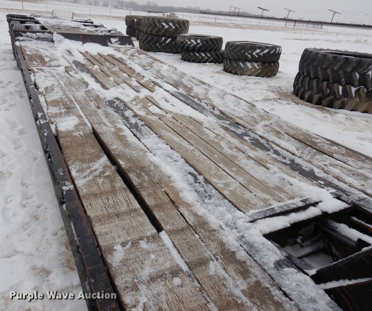 image for item DK4307 1985 Hyster  lowboy equipment trailer