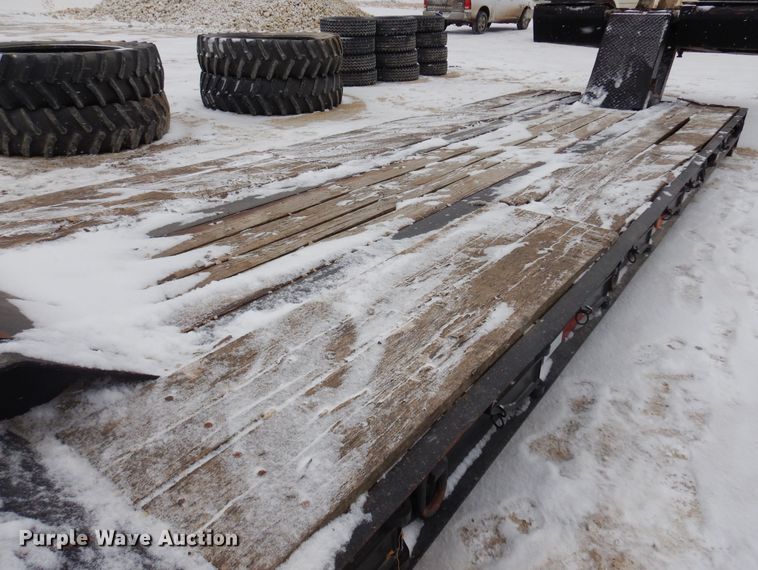 image for item DK4307 1985 Hyster  lowboy equipment trailer