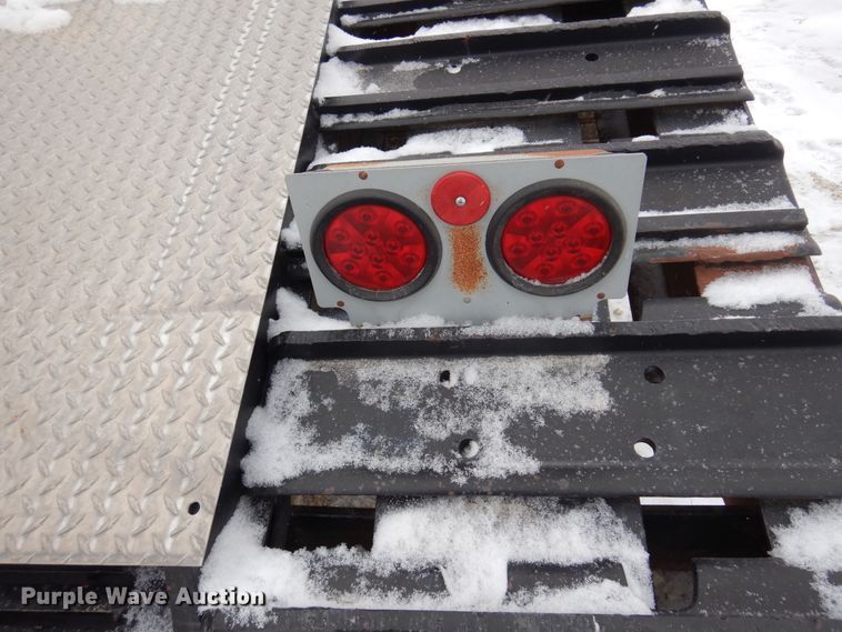 image for item DK4307 1985 Hyster  lowboy equipment trailer