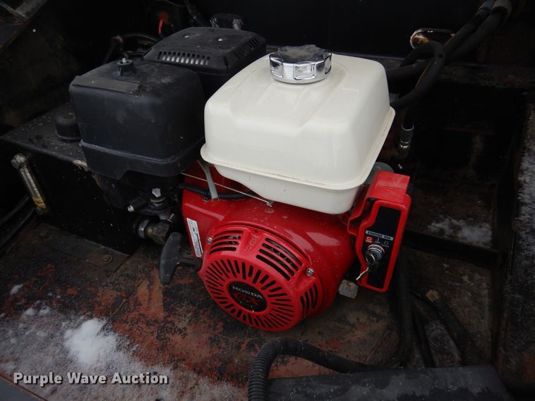 image for item DK4307 1985 Hyster  lowboy equipment trailer