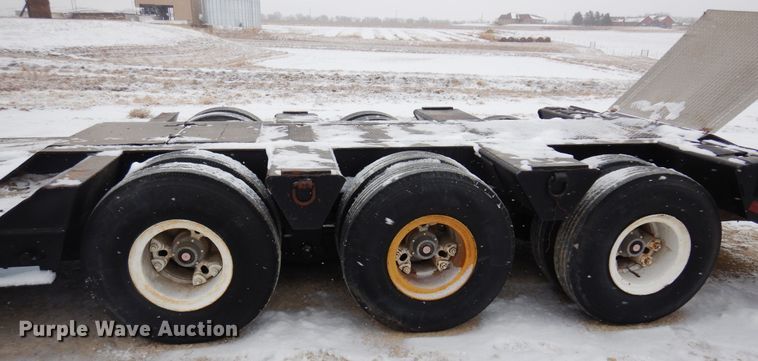 image for item DK4307 1985 Hyster  lowboy equipment trailer