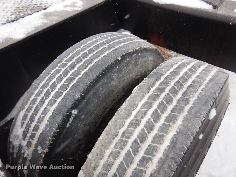 image for item DK4307 1985 Hyster  lowboy equipment trailer