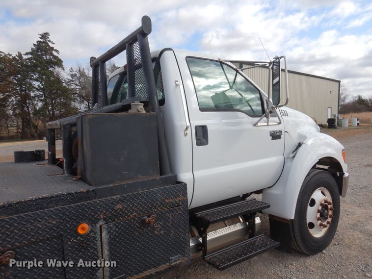 image for item DK4364 2008 Ford F750  winch truck
