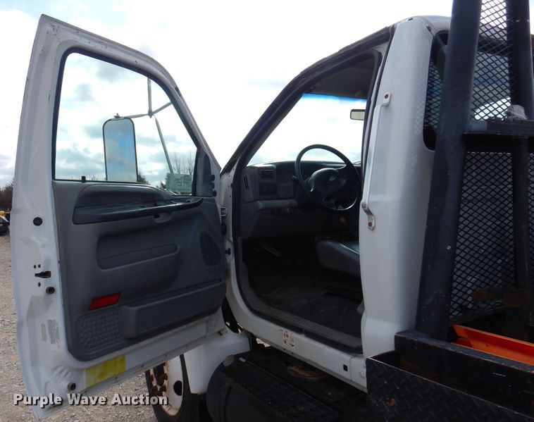 image for item DK4364 2008 Ford F750  winch truck