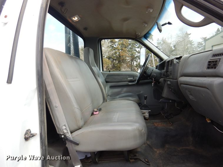 image for item DK4364 2008 Ford F750  winch truck