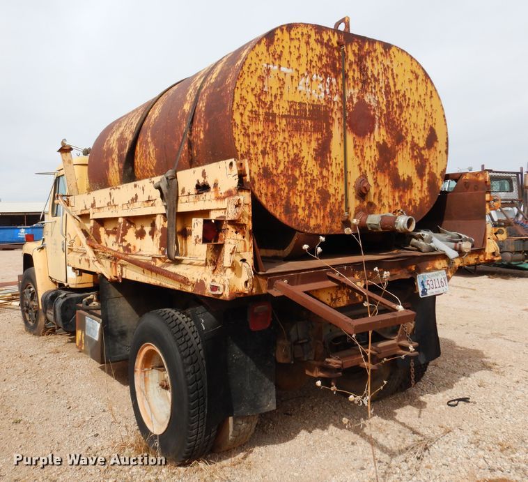 image for item DK4396 1982 International S1954  dump truck