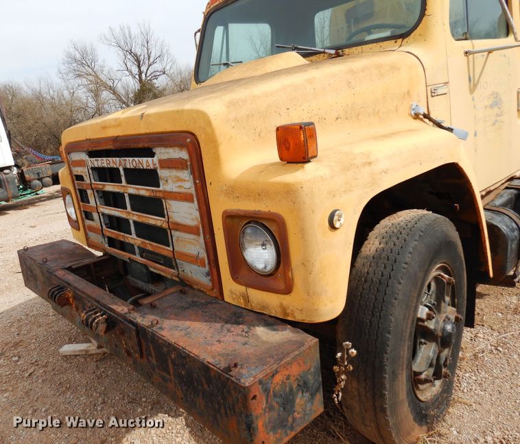 image for item DK4396 1982 International S1954  dump truck
