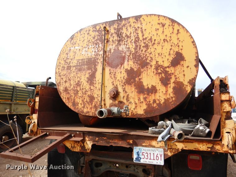 image for item DK4396 1982 International S1954  dump truck