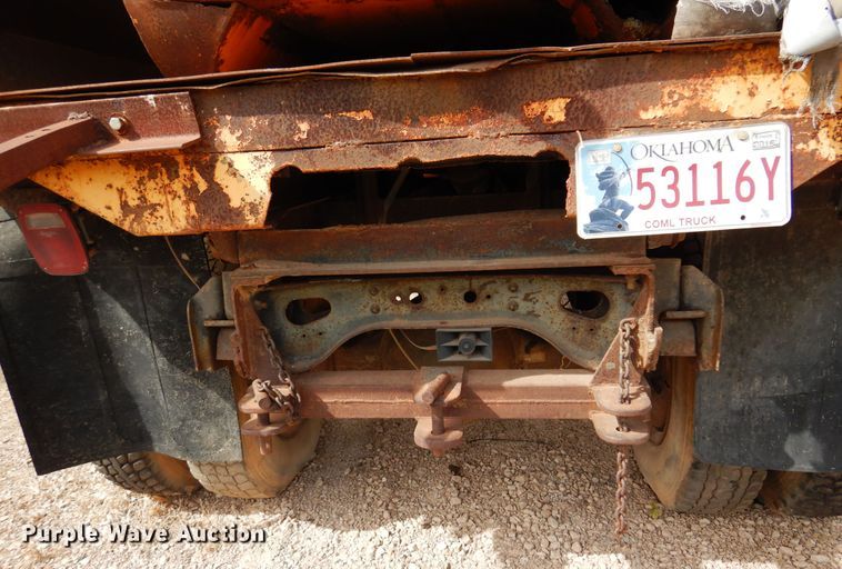 image for item DK4396 1982 International S1954  dump truck