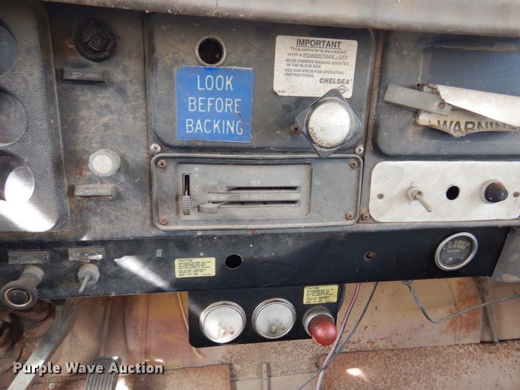 image for item DK4396 1982 International S1954  dump truck