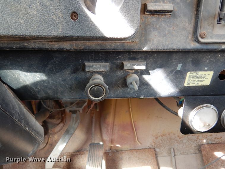 image for item DK4396 1982 International S1954  dump truck