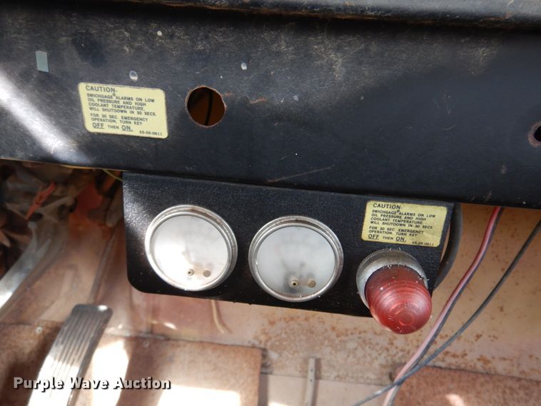 image for item DK4396 1982 International S1954  dump truck