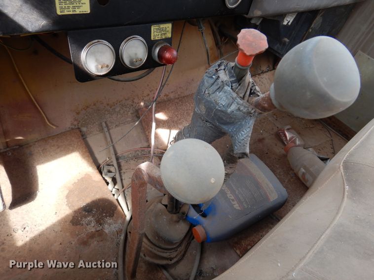 image for item DK4396 1982 International S1954  dump truck