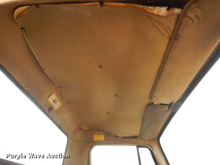 image for item DK4396 1982 International S1954  dump truck