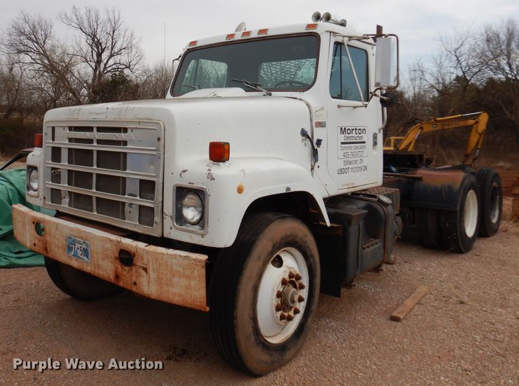 image for item DK4397 1985 International Navistar 2574  semi truck