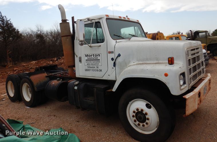 image for item DK4397 1985 International Navistar 2574  semi truck