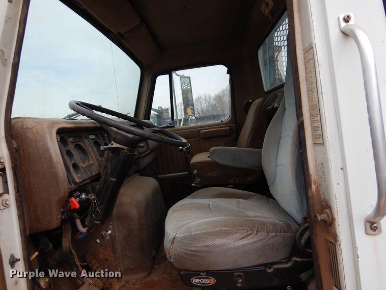 image for item DK4397 1985 International Navistar 2574  semi truck