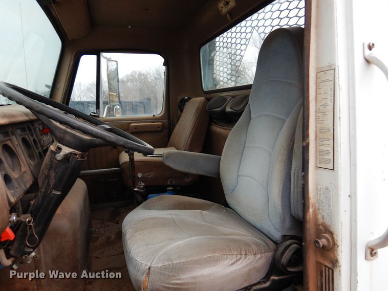 image for item DK4397 1985 International Navistar 2574  semi truck