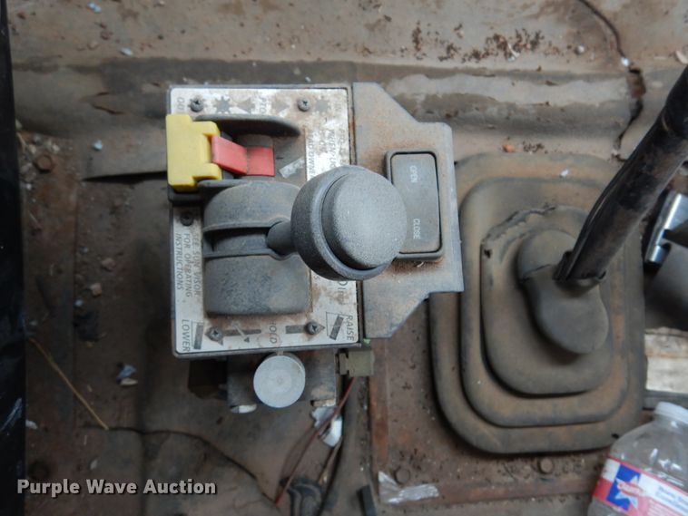 image for item DK4397 1985 International Navistar 2574  semi truck