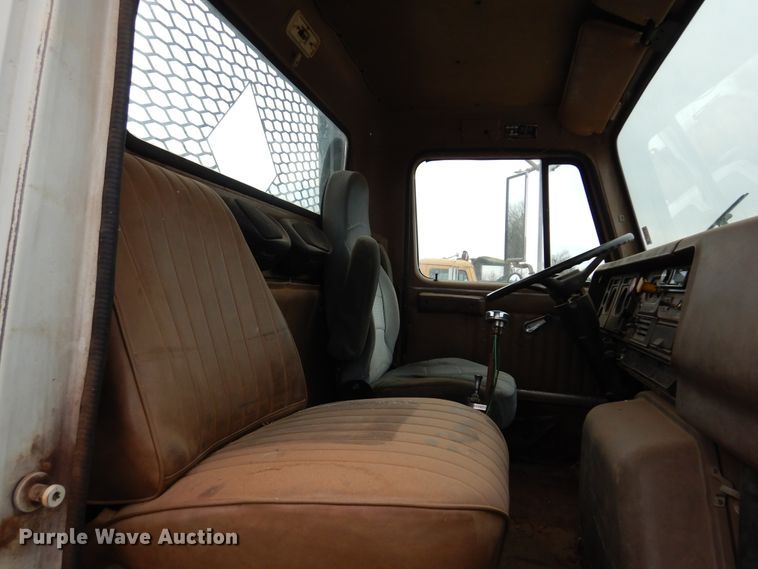 image for item DK4397 1985 International Navistar 2574  semi truck