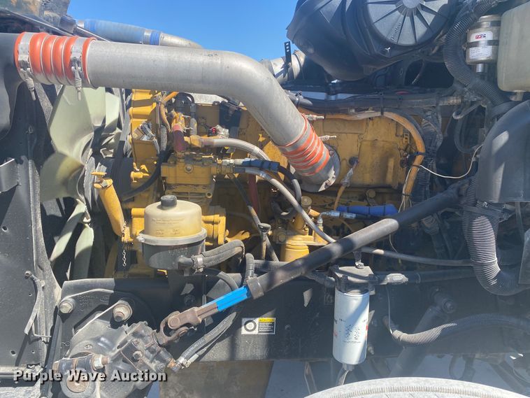 image for item DM3997 2006 Peterbilt 385  semi truck