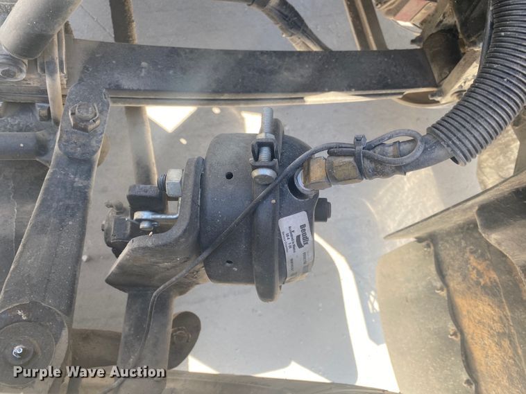 image for item DM3997 2006 Peterbilt 385  semi truck