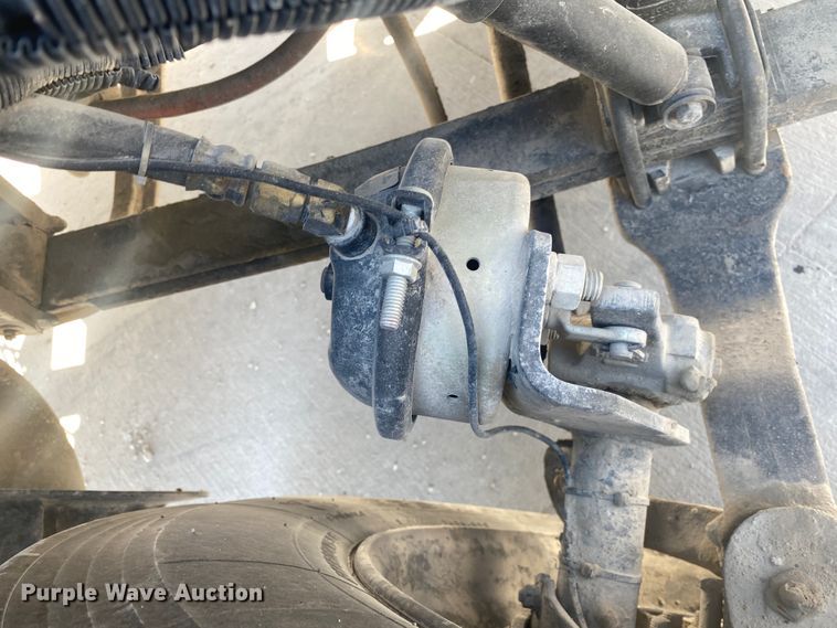 image for item DM3997 2006 Peterbilt 385  semi truck