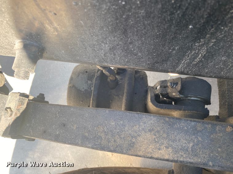 image for item DM3997 2006 Peterbilt 385  semi truck