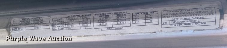 image for item DM3997 2006 Peterbilt 385  semi truck